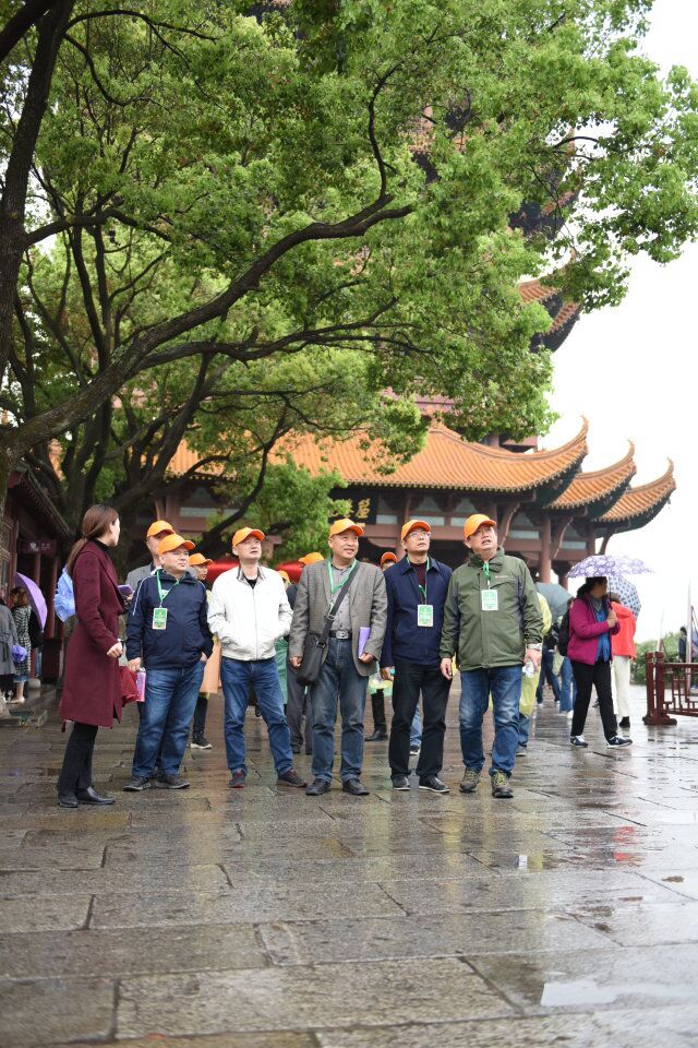 点击在新窗口中打开